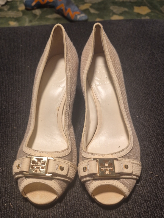 Tory Burch Shoes - Tory Burch Cream Peep-Toe Kitten Heel Pumps with Gold Logo